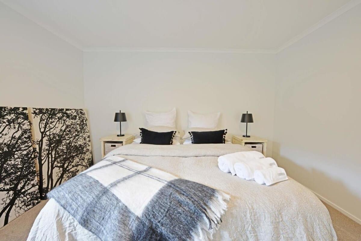 Escape To High End Comforts On Riverton Villa Mount Maunganui Exterior foto